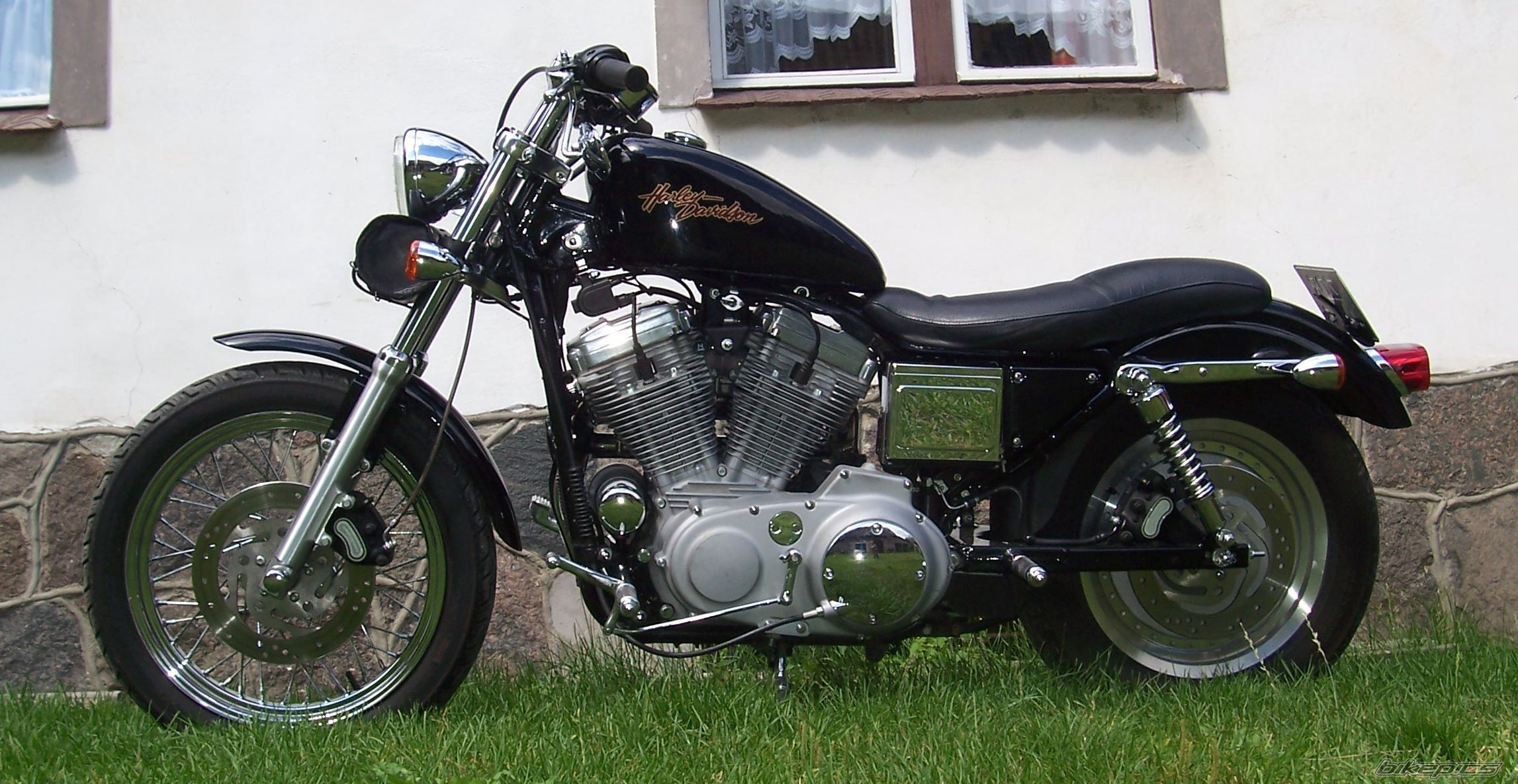 2002 HARLEY DAVIDSON XL 883C | Picture 986592 motorcycle photo