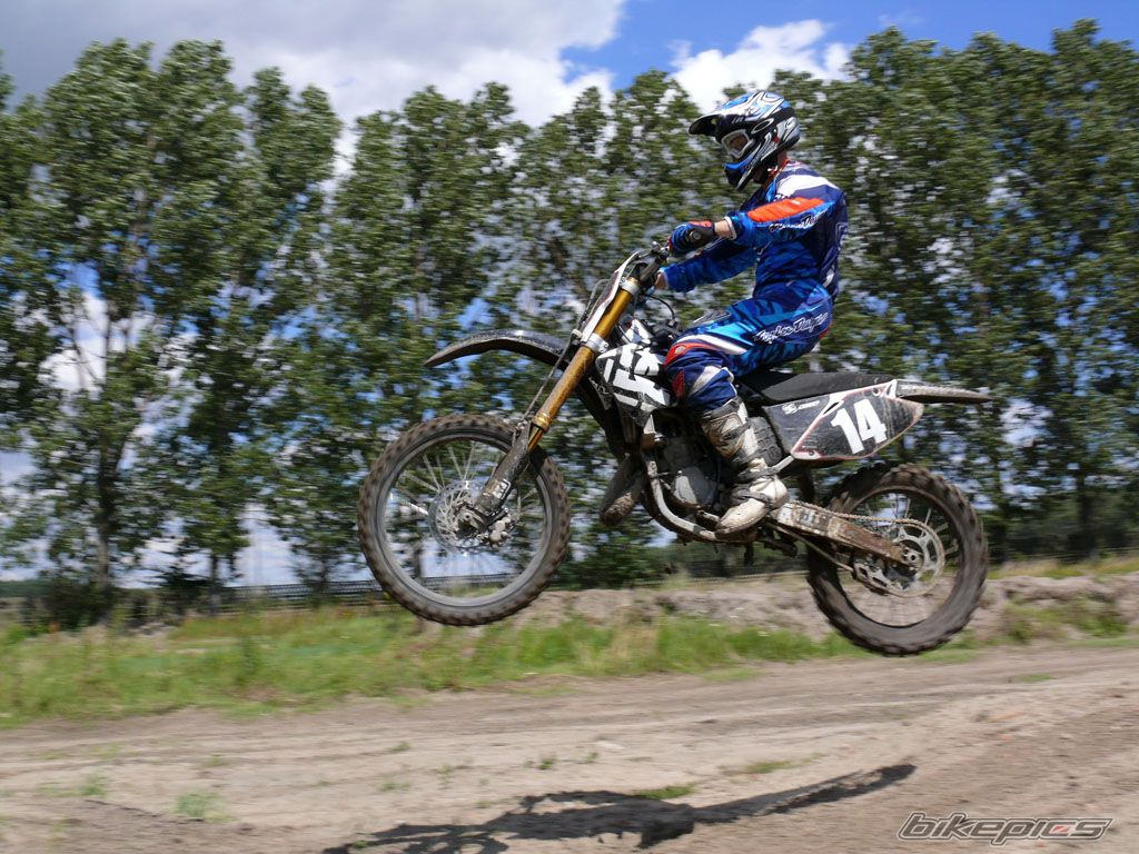 2002 HONDA CR 125 | Picture 986876 motorcycle photo