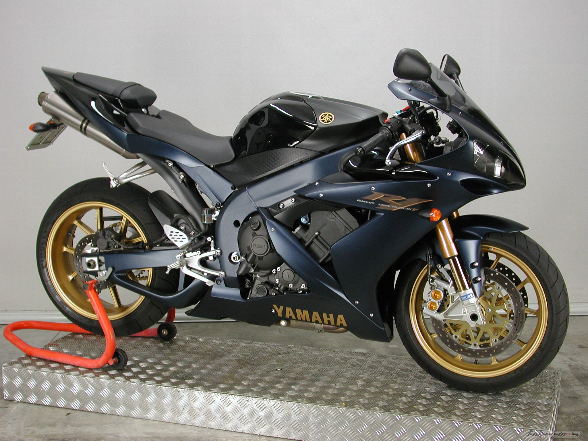 2005 YAMAHA YZF R1 | Picture 987782 motorcycle photo