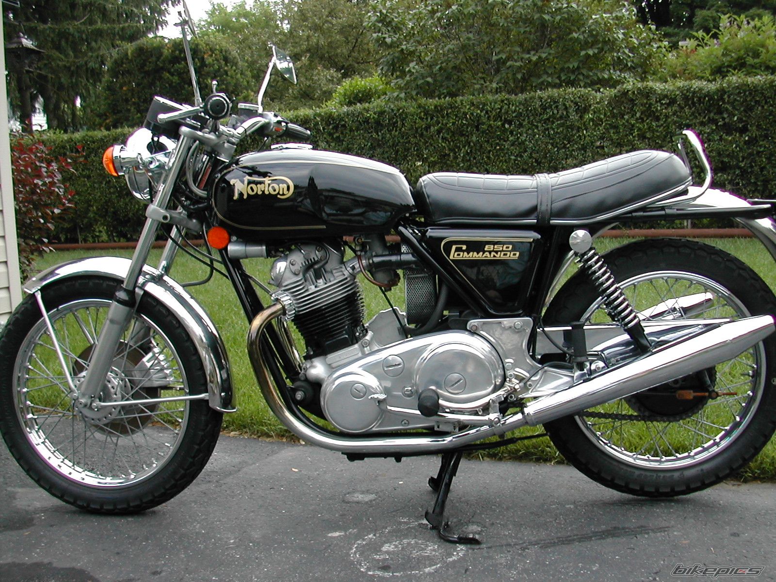 1974 NORTON 850 COMMANDO | Picture 988240 motorcycle photo