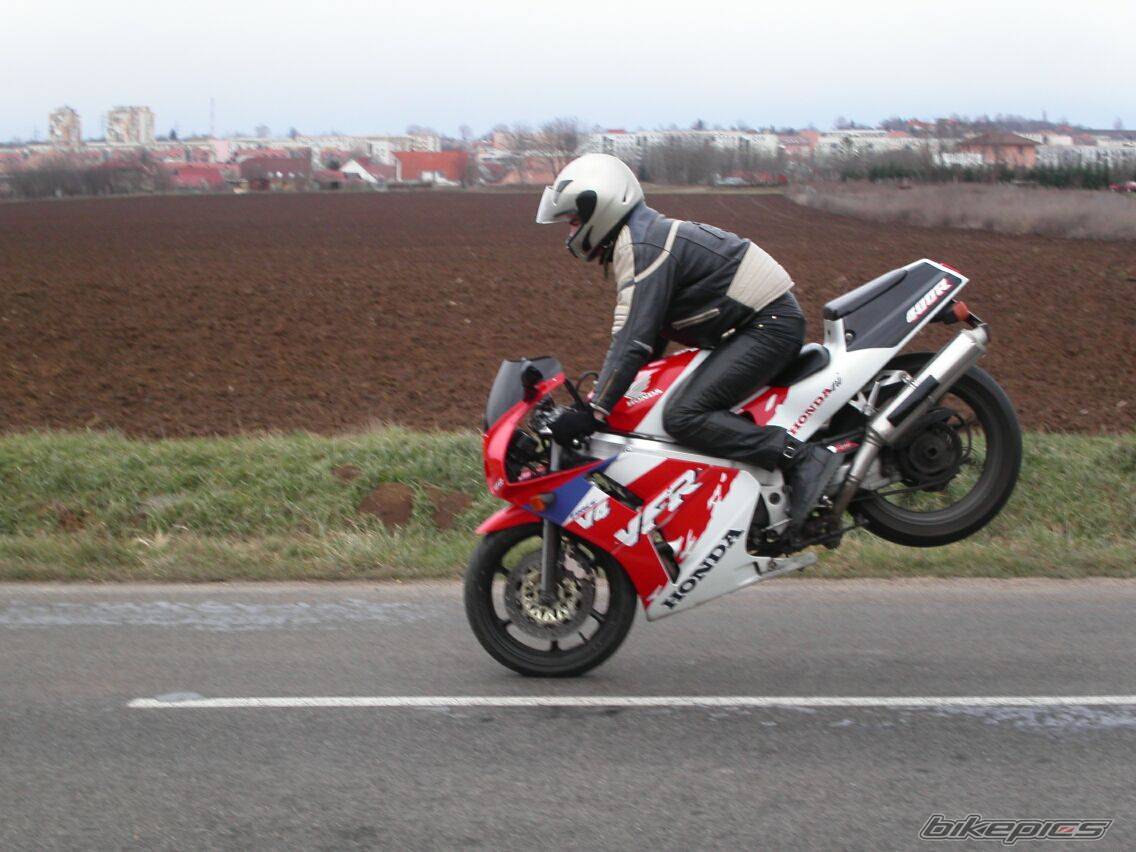 1994 HONDA VFR 400 | Picture 98895 motorcycle photo