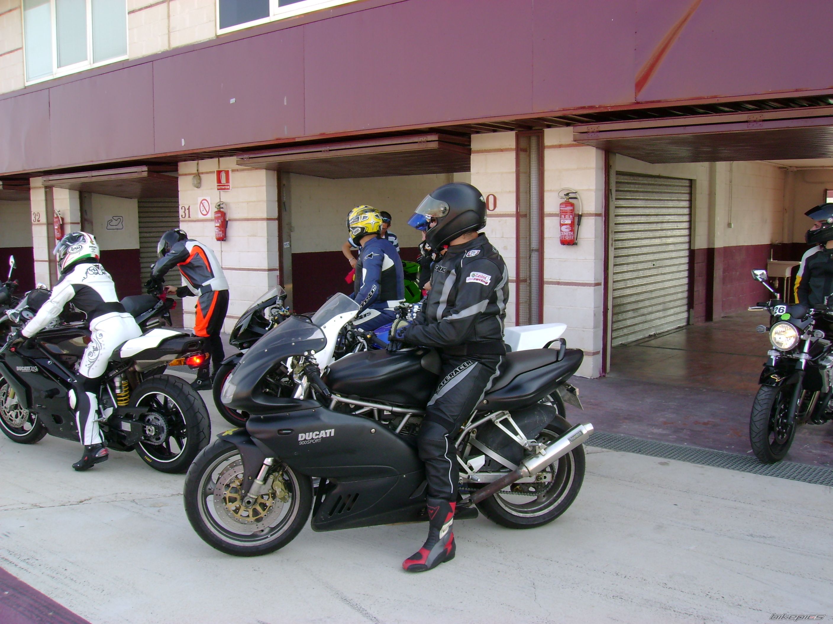 2001 DUCATI 900 SS | Picture 989186 motorcycle photo