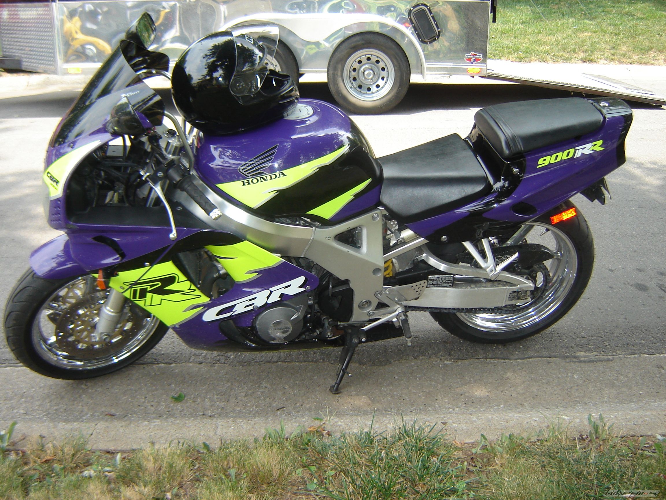 1994 HONDA CBR 900 | Picture 989223 motorcycle photo