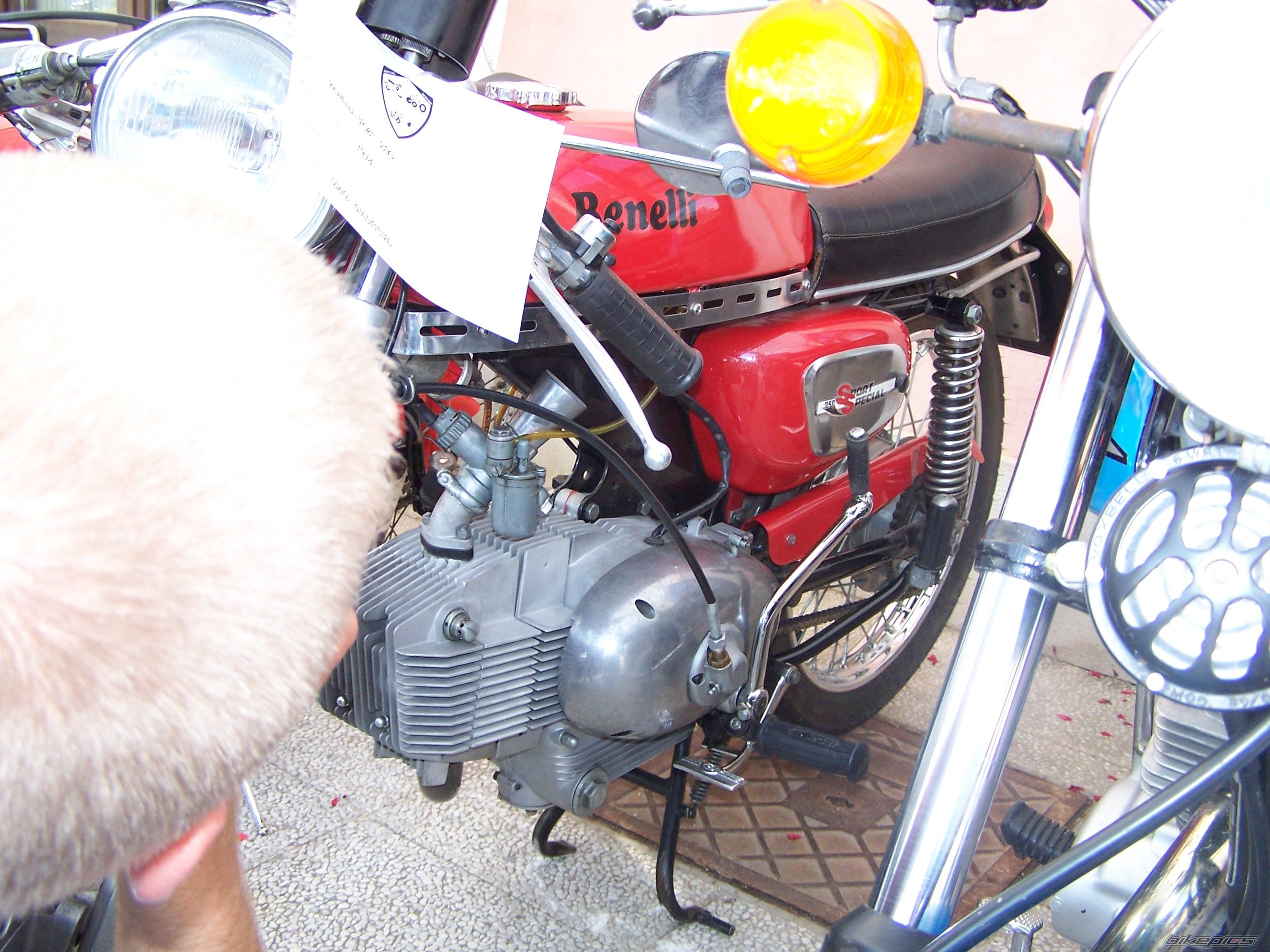    | Picture 990806 motorcycle photo
