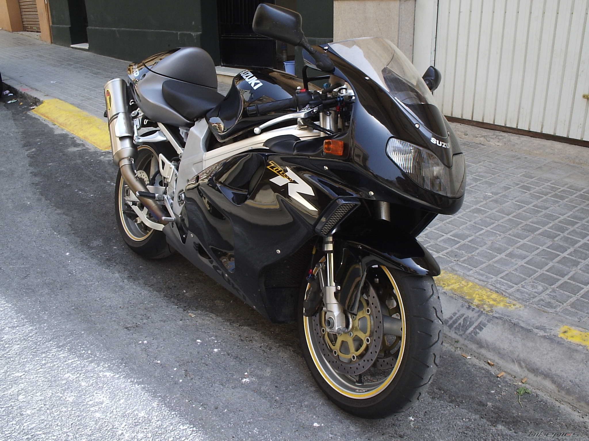 2000 SUZUKI TL1000R | Picture 991710 motorcycle photo