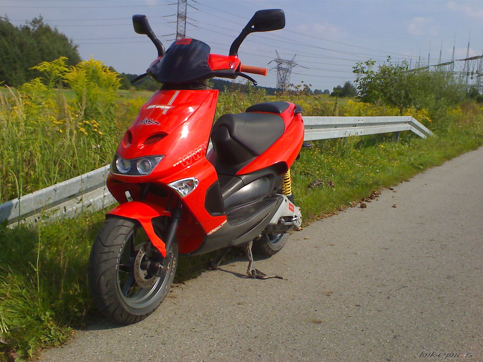 2004 APRILIA SR WWW 50 | Picture 994396 motorcycle photo