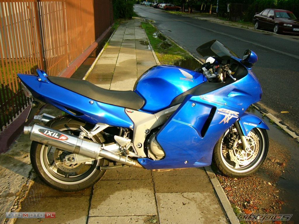2001 HONDA CBR 1100 BLACKBIRD | Picture 995952 motorcycle photo
