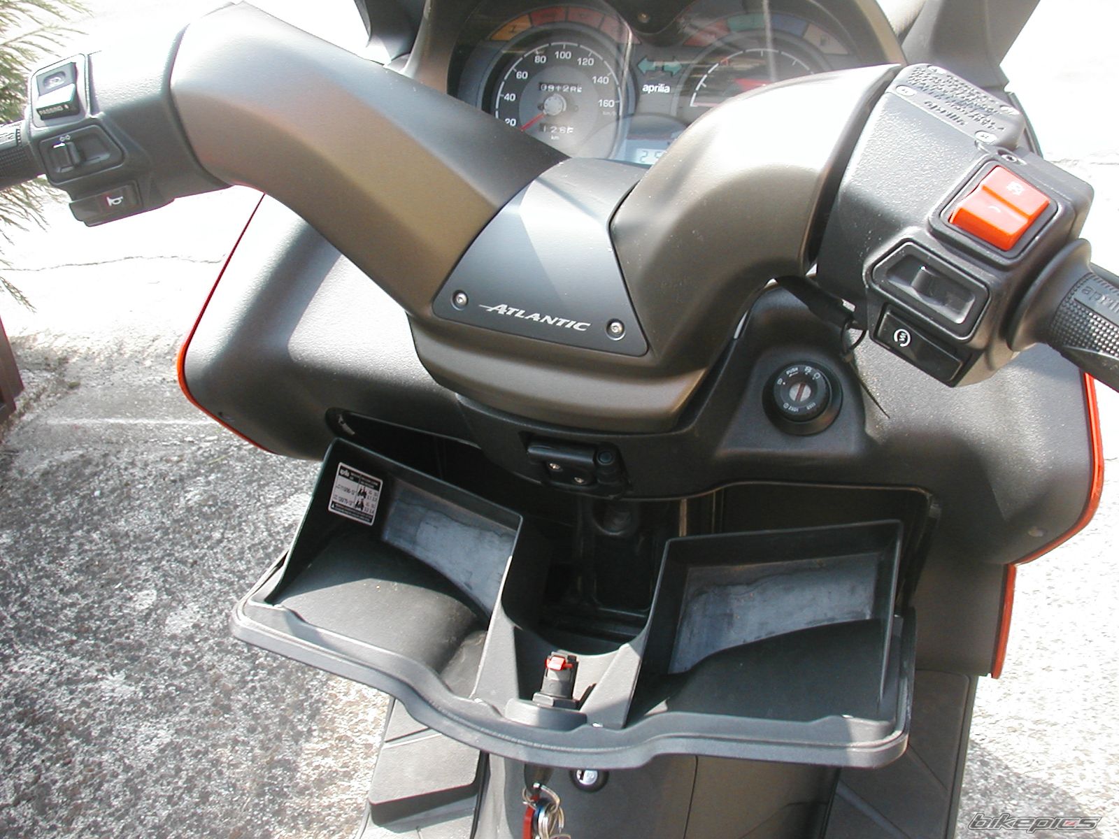2004 APRILIA ATLANTIC 200 | Picture 997142 motorcycle photo