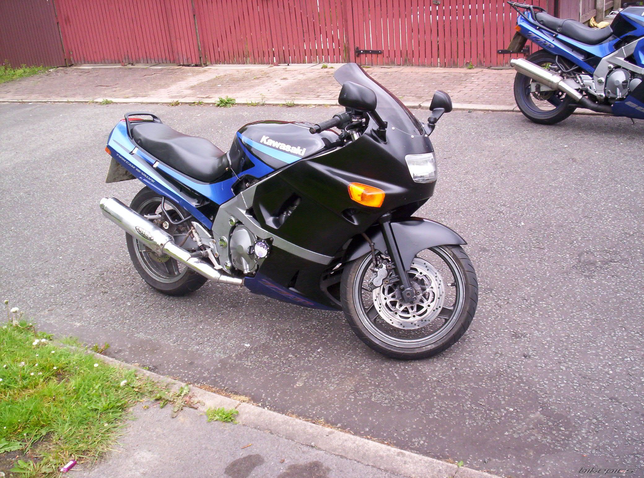 1991 KAWASAKI ZZR 400 | Picture 997755 motorcycle photo