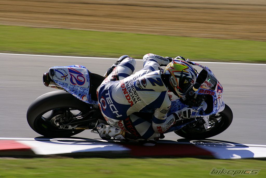 2004 DUCATI UNKNOWEN | Picture 997905 motorcycle photo