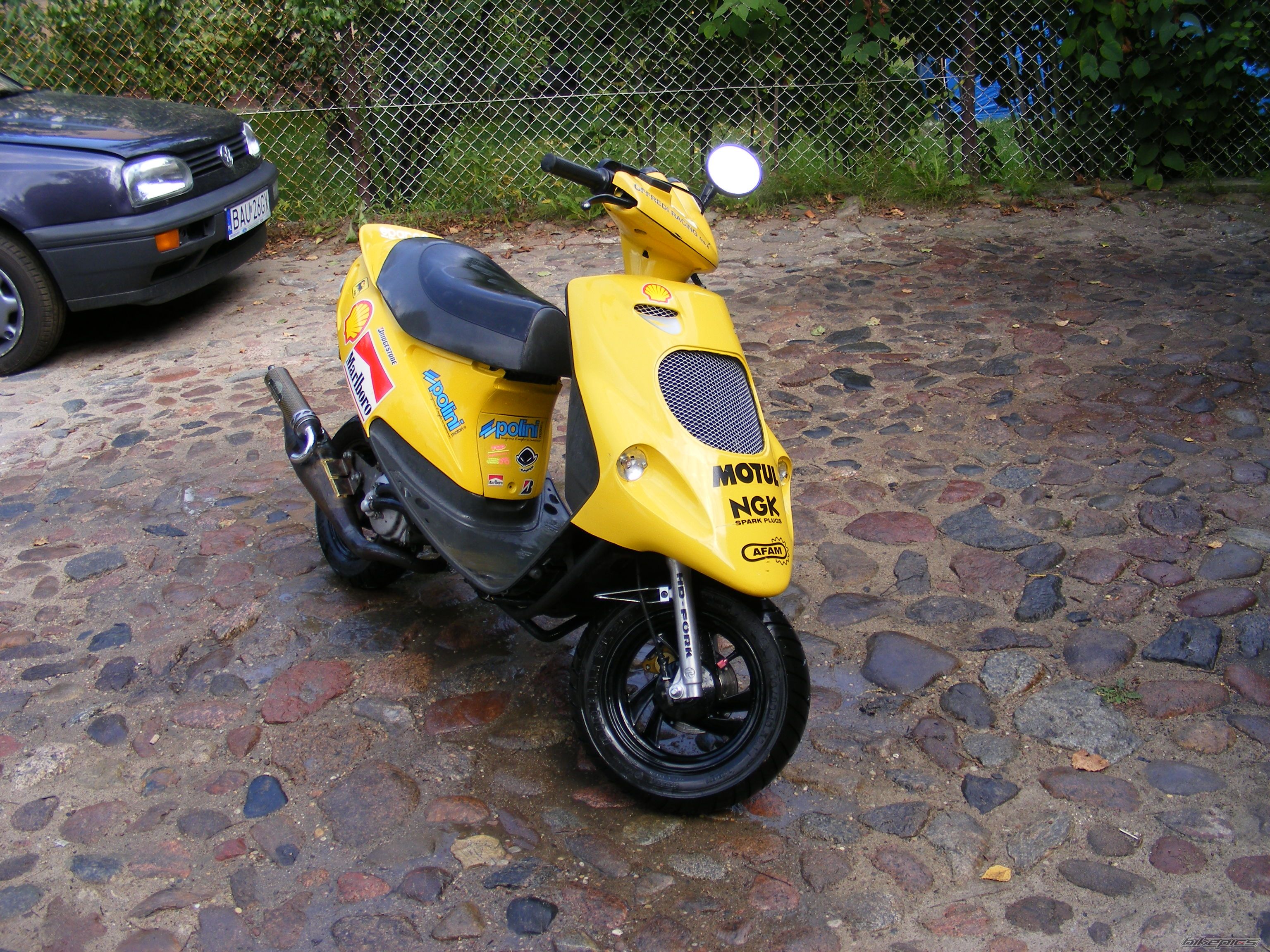 2005 MALAGUTI F 10 50 | Picture 998107 motorcycle photo