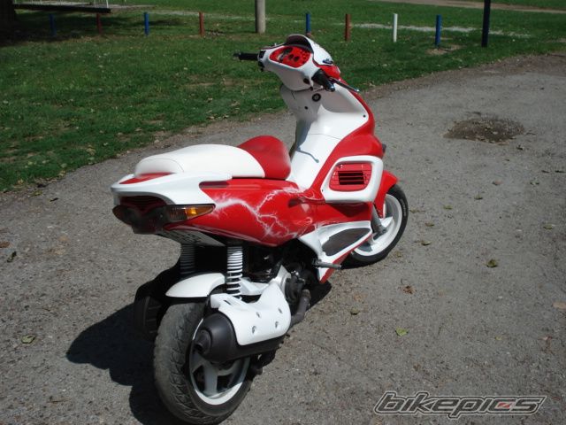2002 GILERA RUNNER 125 VX | Picture 999665 motorcycle photo