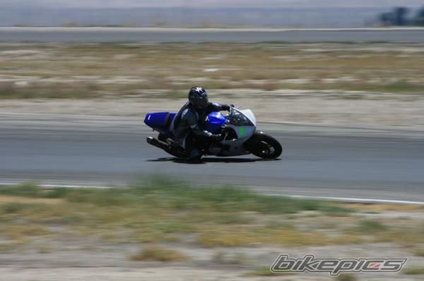 2004 YAMAHA YZF R6 | Picture 999992 motorcycle photo